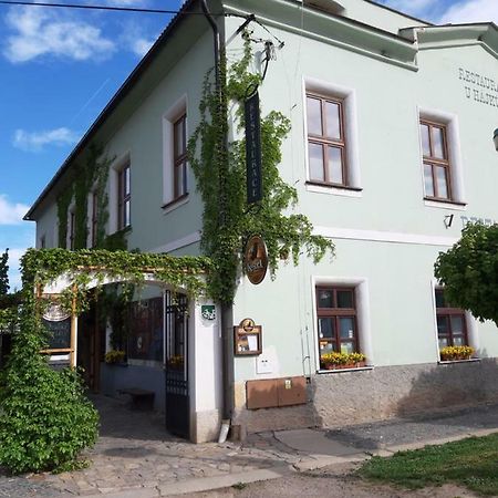 Penzion A Restaurace U Hajku Nové Dvory Buitenkant foto
