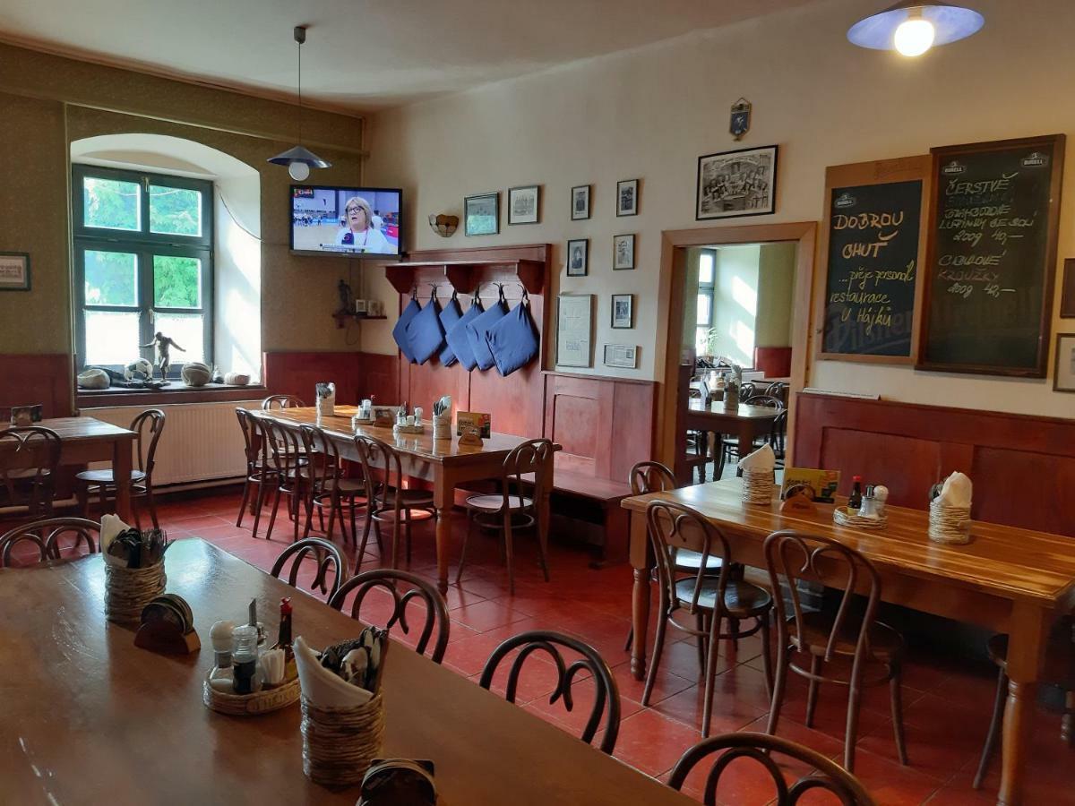 Penzion A Restaurace U Hajku Nové Dvory Buitenkant foto