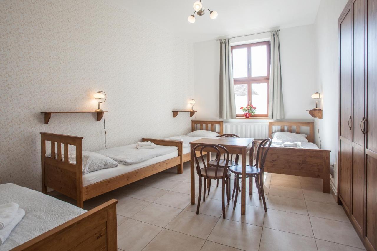 Penzion A Restaurace U Hajku Nové Dvory Buitenkant foto