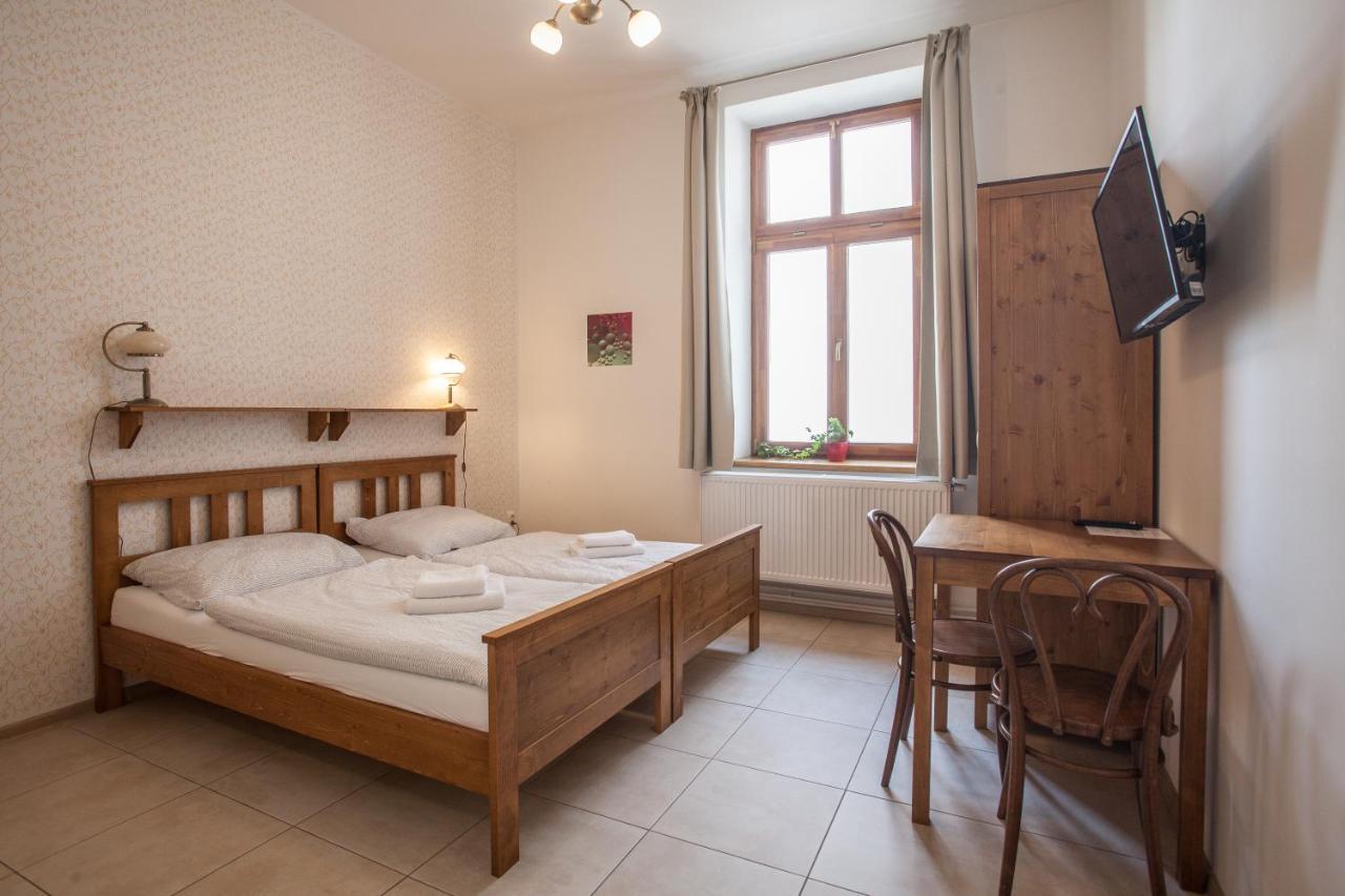 Penzion A Restaurace U Hajku Nové Dvory Buitenkant foto